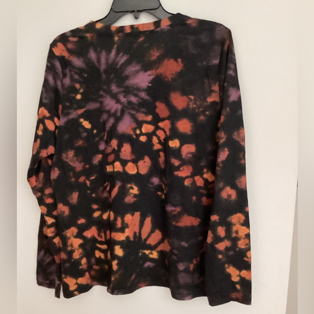 Sonoma Long Sleeve Tie-Dye V-Neck everyday Tee Black, Orange, Purple L - Picture 2 of 4